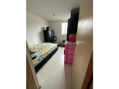 Apartamento de 3 alcobas en venta en Amazonia, Bello, 72 m² · foto 4 de 8
