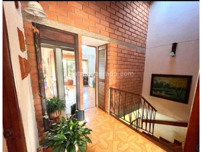 Casa de 3 alcobas en venta en El Dorado, Envigado, 311 m² · foto 17 de 20