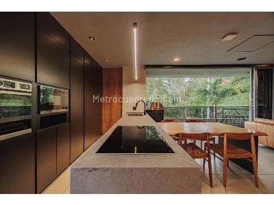 Apartamento en venta en El Poblado, Medellín · foto 2 de 20