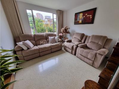 Casa de 4 alcobas en venta en Loma Del Escobero, Envigado, 140 m² · foto 3 de 17