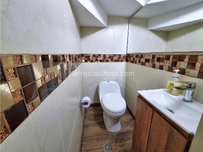 Casa de 4 alcobas en venta en Loma Del Escobero, Envigado, 140 m² · foto 9 de 17