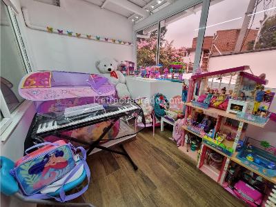 Casa de 4 alcobas en venta en Loma Del Escobero, Envigado, 140 m² · foto 11 de 17