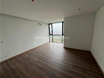 Apartamento de 2 alcobas en venta en Las Palmas, Medellín, 143 m² · foto 10 de 13