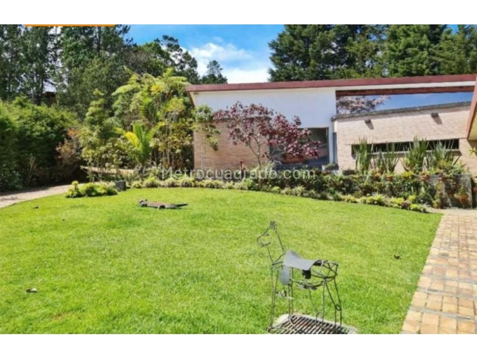 Casa de 4 habitaciones en venta en Palmas, Medellín — imagen 1 de 16