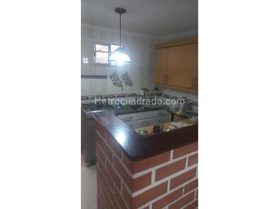 Casa de 4 alcobas en venta en Molinares, Bello, 120 m² · foto 2 de 20
