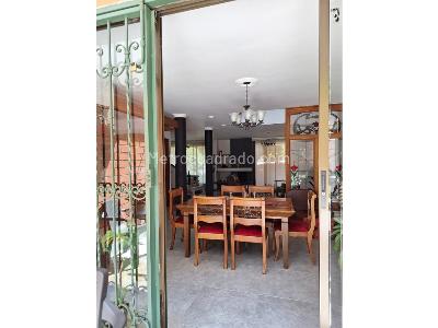 Casa de 3 alcobas en venta en El Poblado, Medellín, 255 m² · foto 3 de 20