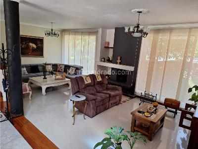 Casa de 3 alcobas en venta en El Poblado, Medellín, 255 m² · foto 5 de 20