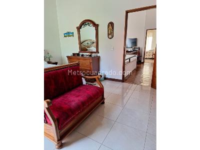 Casa de 3 alcobas en venta en El Poblado, Medellín, 255 m² · foto 16 de 20