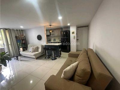 Apartamento de 3 alcobas en venta en Madera, Bello, 65 m² · foto 3 de 12