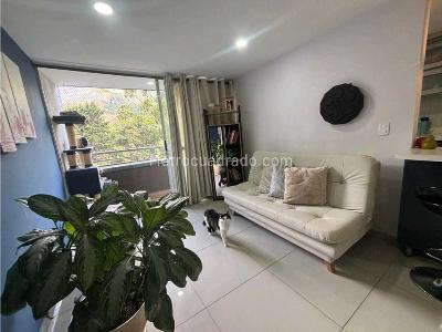 Apartamento de 3 alcobas en venta en Madera, Bello, 65 m² · foto 4 de 12