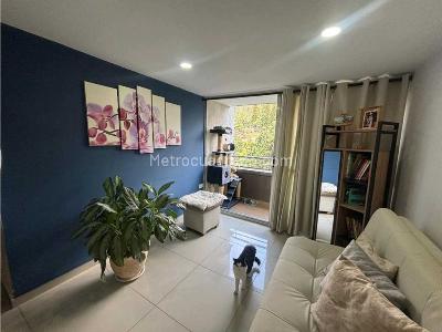 Apartamento de 3 alcobas en venta en Madera, Bello, 65 m² · foto 5 de 12