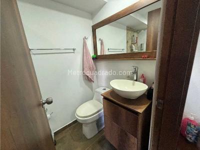 Apartamento de 3 alcobas en venta en Madera, Bello, 65 m² · foto 12 de 12