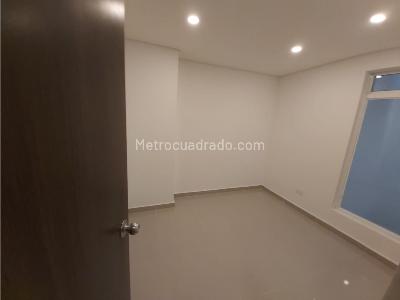 Apartamento de 3 alcobas en venta en Perez, Bello, 85 m² · foto 6 de 8
