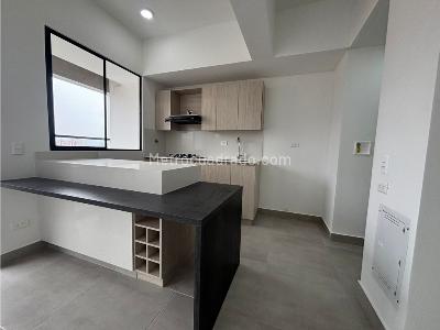 Apartamento de 1 alcoba en venta en Bello, Bello, 47 m² · foto 3 de 14