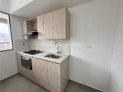 Apartamento de 1 alcoba en venta en Bello, Bello, 47 m² · foto 4 de 14