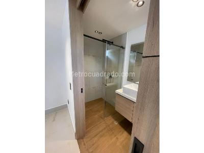 Casa de 4 alcobas en venta en El Poblado, Medellín, 441 m² · foto 13 de 20