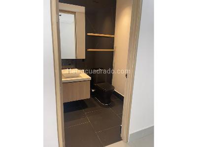 Casa de 4 alcobas en venta en El Poblado, Medellín, 441 m² · foto 16 de 20
