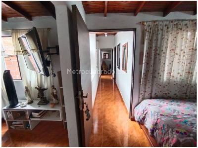 Casa de 5 alcobas en venta en Santa Ana, Bello, 135 m² · foto 17 de 20