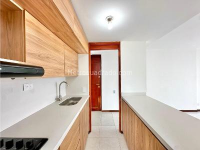 Apartamento de 4 alcobas en venta en El Poblado, Medellín, 117 m² · foto 2 de 19