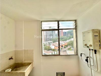 Apartamento de 4 alcobas en venta en El Poblado, Medellín, 117 m² · foto 6 de 19