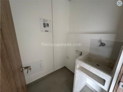 Apartamento de 2 alcobas en venta en Sabaneta Loma De San Jose, Sabaneta, 72 m² · foto 3 de 16