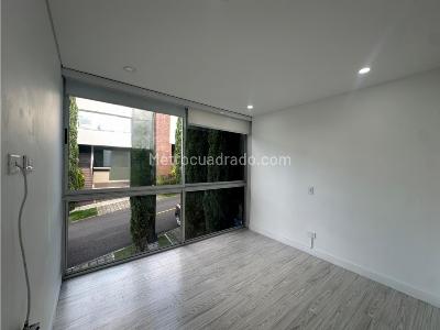 Casa de 3 alcobas en venta en Loma Del Chocho, Envigado, 290 m² · foto 3 de 13