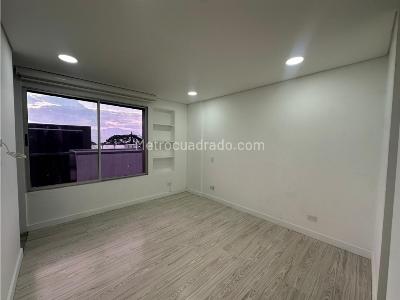 Casa de 3 alcobas en venta en Loma Del Chocho, Envigado, 290 m² · foto 7 de 13