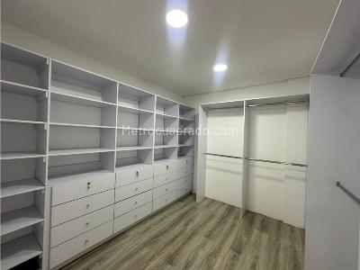 Casa de 3 alcobas en venta en Loma Del Chocho, Envigado, 290 m² · foto 12 de 13