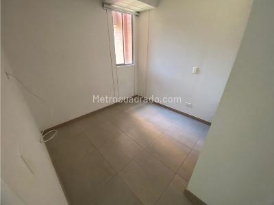Apartamento de 3 alcobas en venta en Amazonia, Bello, 76 m² · foto 10 de 20