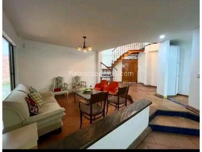 Casa en venta en Loma Del Escobero, Envigado · foto 5 de 16