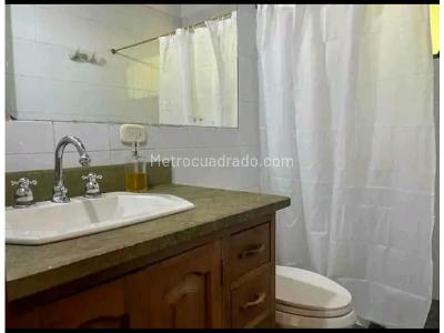 Casa en venta en Loma Del Escobero, Envigado · foto 10 de 16