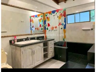 Casa en venta en Loma Del Escobero, Envigado · foto 12 de 16