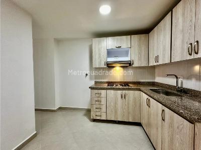 Apartamento de 3 alcobas en venta en La Magnolia, Envigado, 150 m² · foto 3 de 10