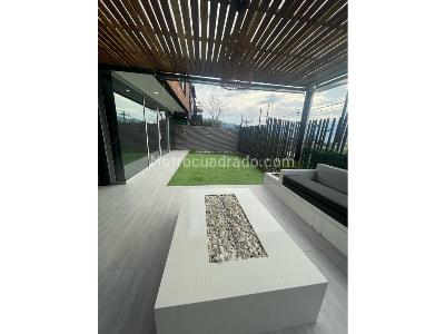 Casa de 4 alcobas en venta en Loma De Zuñiga, Envigado, 332 m² · foto 8 de 12