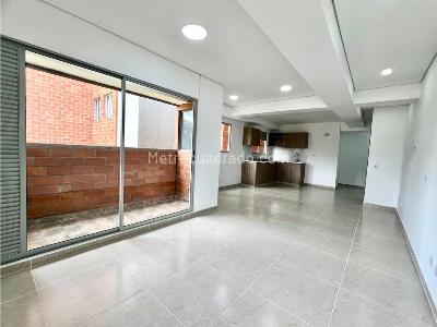 Apartamento de 1 alcoba en venta en Navarra Bello, Bello, 44 m² · foto 4 de 8