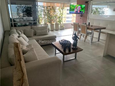 Apartamento en venta en Loma De Las Brujas, Envigado · foto 2 de 7