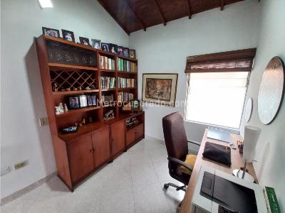 Casa de 4 alcobas en venta en La Florida, Bello, 97 m² · foto 9 de 13