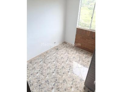 Apartamento de 3 alcobas en venta en El Trapiche, Bello, 63 m² · foto 5 de 11