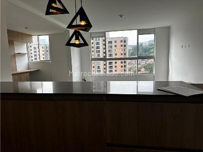 Apartamento de 2 alcobas en venta en El Trapiche, Bello, 55 m² · foto 2 de 14