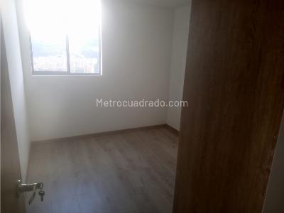 Apartamento de 3 alcobas en venta en Amazonia, Bello, 69 m² · foto 6 de 12