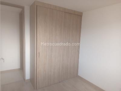 Apartamento de 3 alcobas en venta en Amazonia, Bello, 69 m² · foto 7 de 12