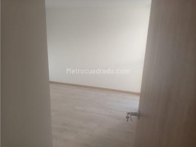 Apartamento de 3 alcobas en venta en Amazonia, Bello, 69 m² · foto 8 de 12