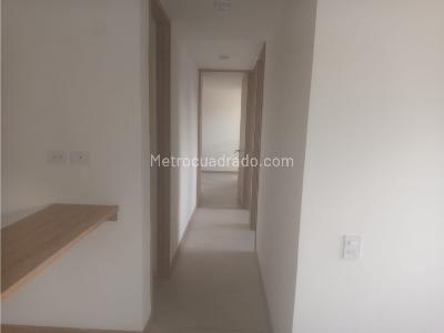 Apartamento de 3 alcobas en venta en Amazonia, Bello, 69 m² · foto 10 de 12