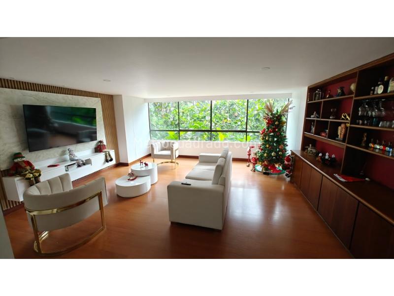 Piso – Medellín, Astorga, El Poblado - Más