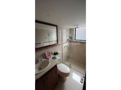 Apartamento de 3 alcobas en venta en El Poblado, Medellín, 151 m² · foto 18 de 20