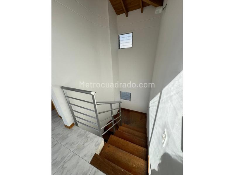 4BR Penthouse Apartment for Rent in El Poblado, Medellín - 4
