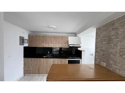 Apartamento de 4 alcobas en arriendo en El Poblado, Medellín, 150 m² · foto 2 de 12