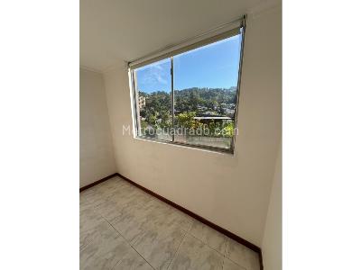 Apartamento de 4 alcobas en arriendo en El Poblado, Medellín, 150 m² · foto 10 de 12