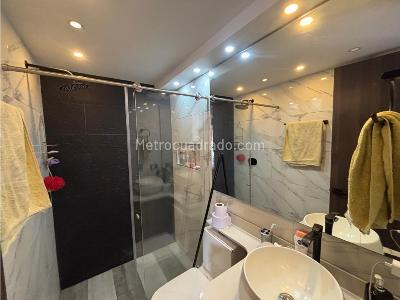 Apartamento de 2 alcobas en venta en Ciudad Fabricato, Bello, 74 m² · foto 8 de 10