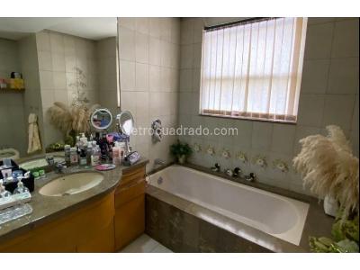Apartamento en venta en El Poblado, Medellín · foto 10 de 11